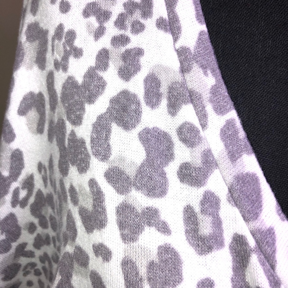 Freshman 1996 Sweater Animal Print - Picture 3 of 4